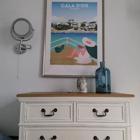 Marina Calador Harbourview: Seaside Oasis With Pool And Garden Apartment *