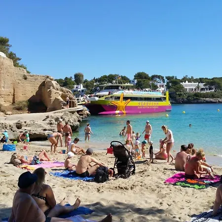 Apartment Marina Calador Harbourview: Seaside Oasis With Pool And Garden Cala d'Or (Mallorca)