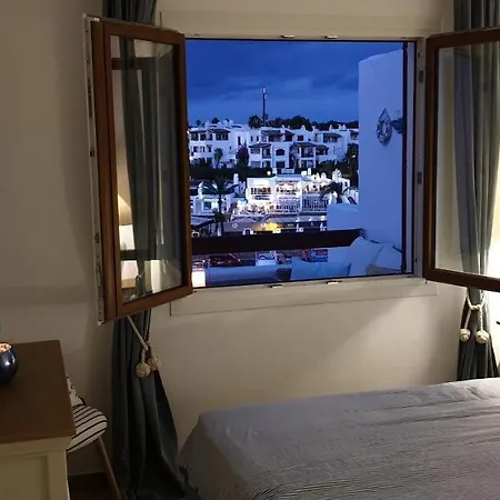 Marina Calador Harbourview: Seaside Oasis With Pool And Garden